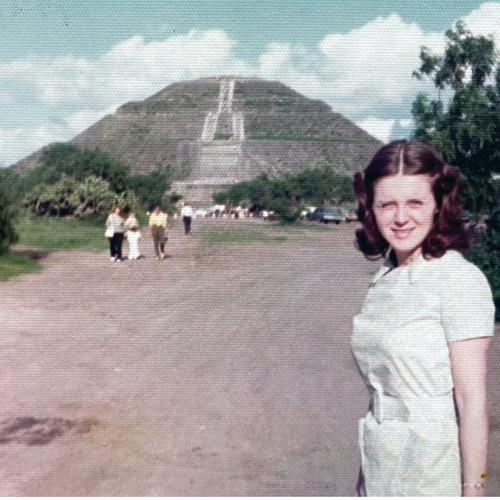 Señora Martín Scholarship for Language, Art, and Culture 
